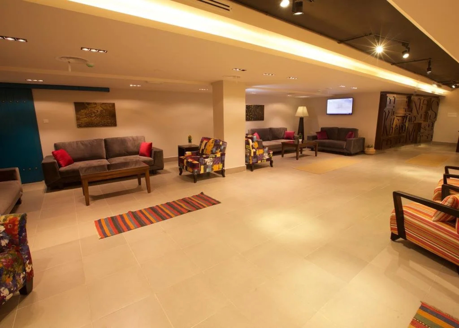 Lujain Hotel Suites