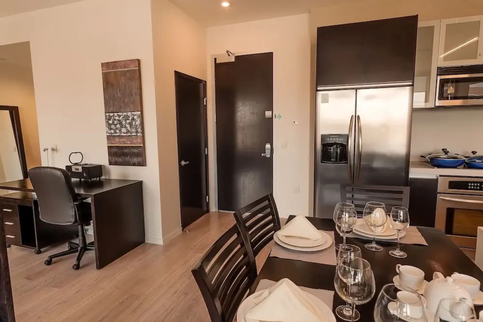 Tenten Wilshire - Official