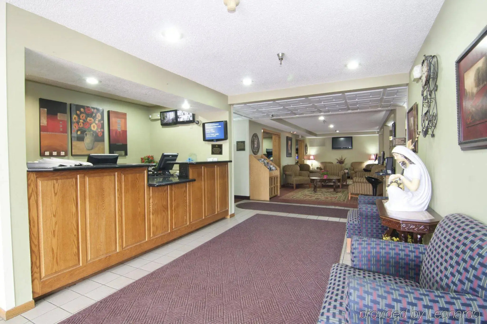 Comfort Inn & Suites Shakopee Downtown Area