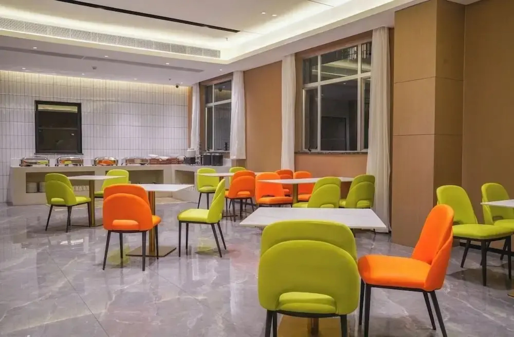 yi xuan hotel - bus station