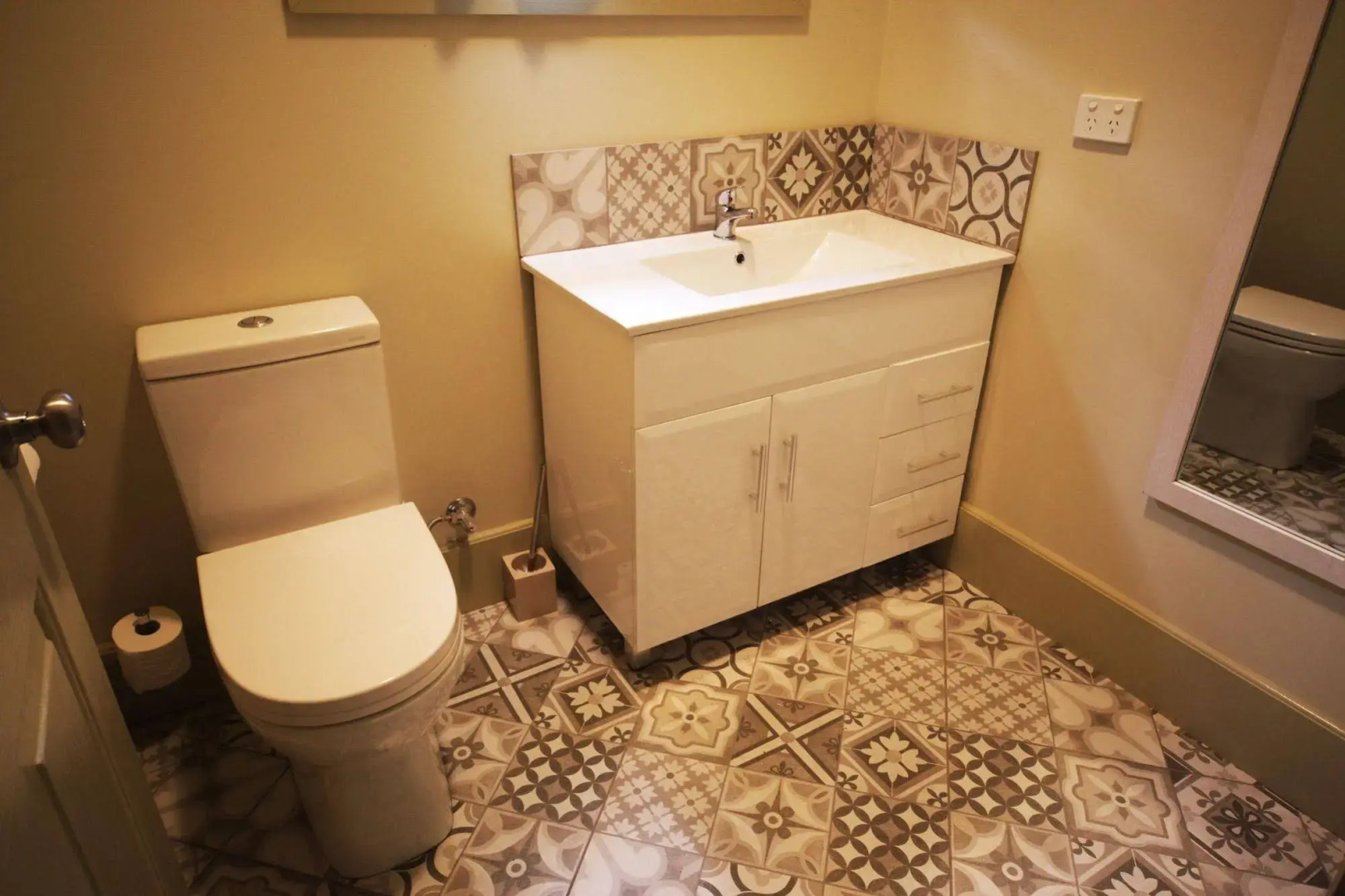 Latrobe Art Apartments