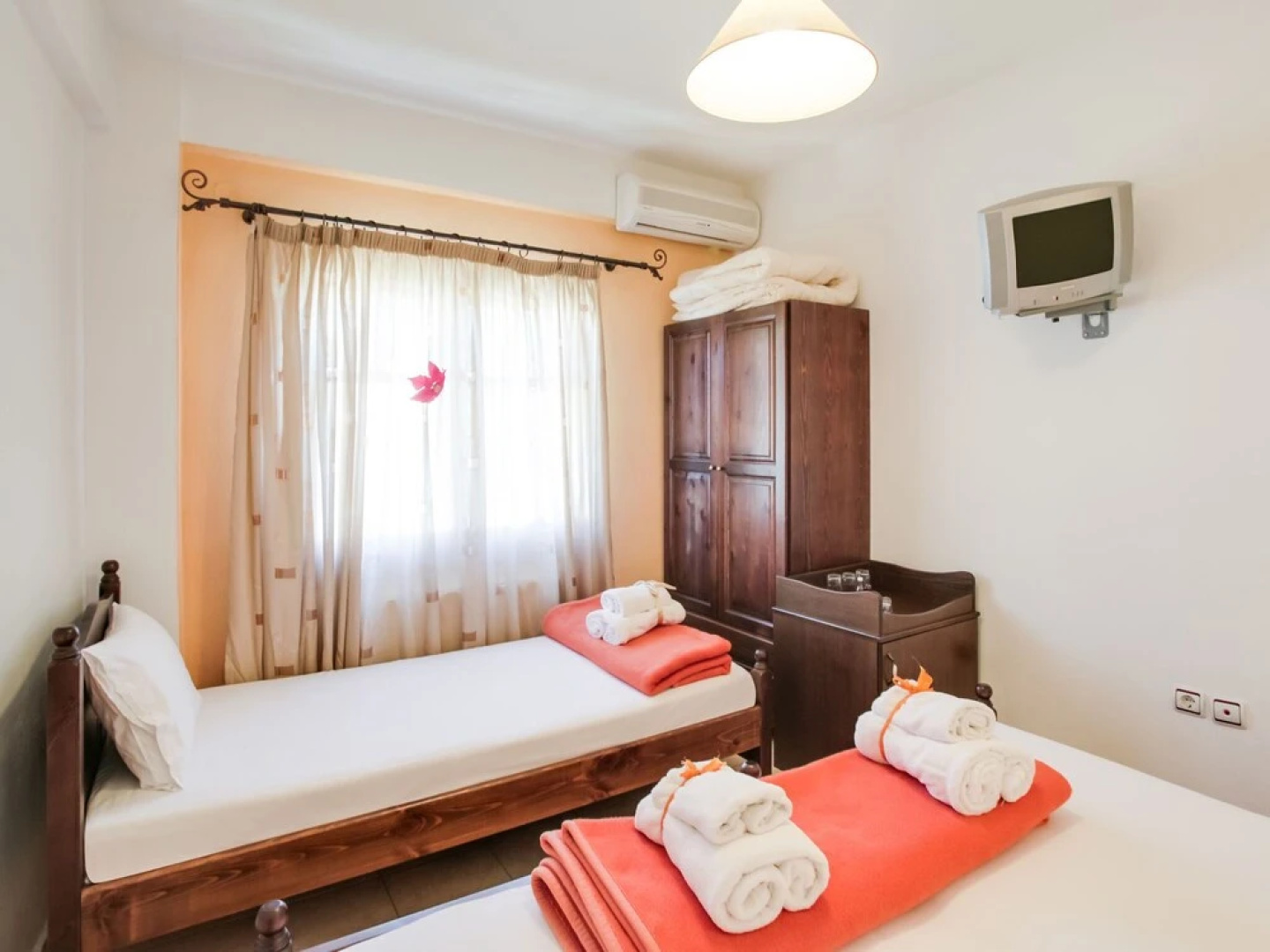 Quaint Holiday Home in Stournareika With Terrace