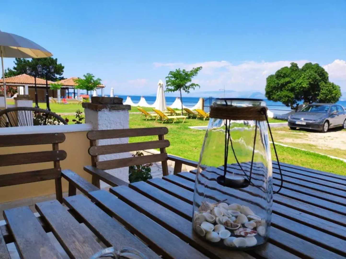 Thalassa Apartments & Studios