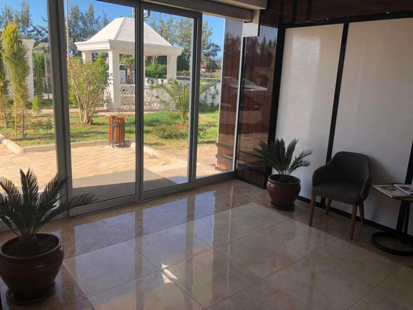 GoldenPark King Suites with Balcony & Sea view