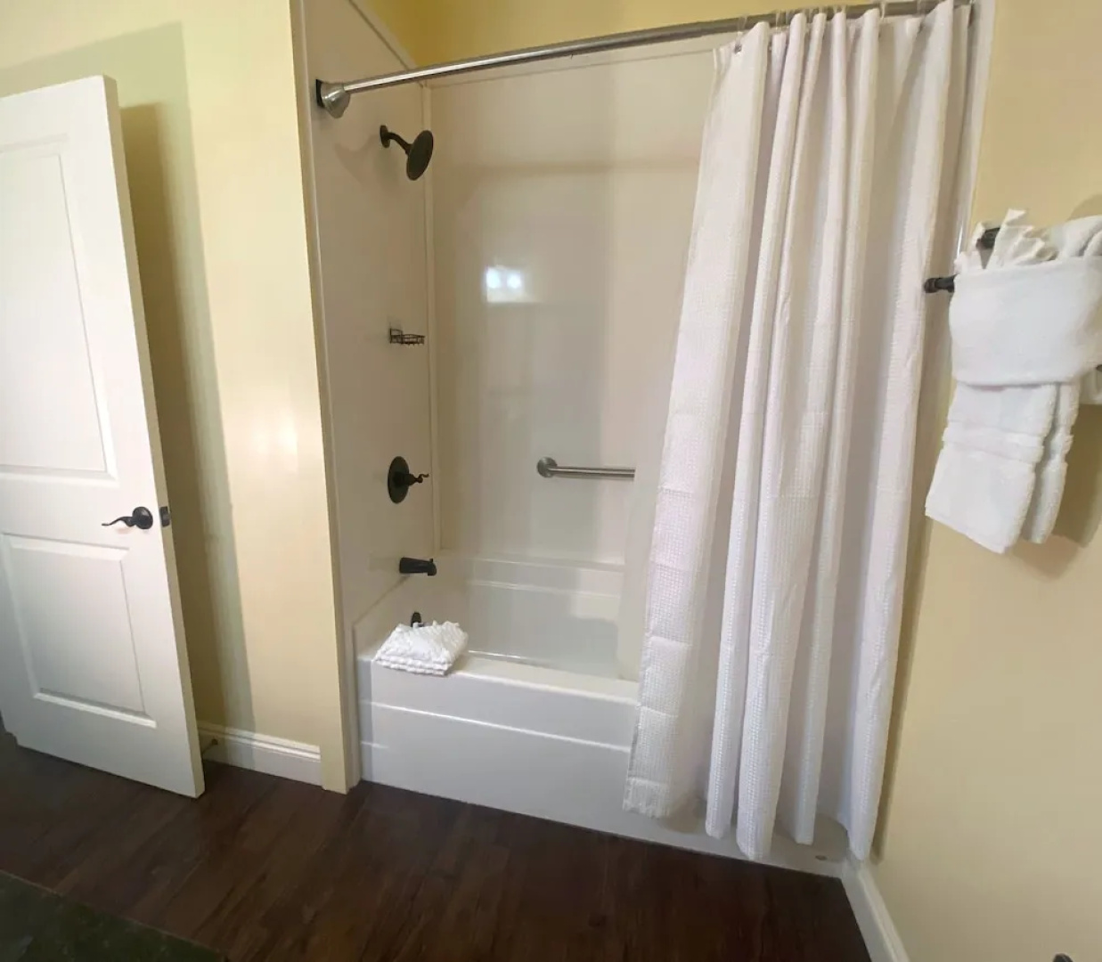 30 A Suites