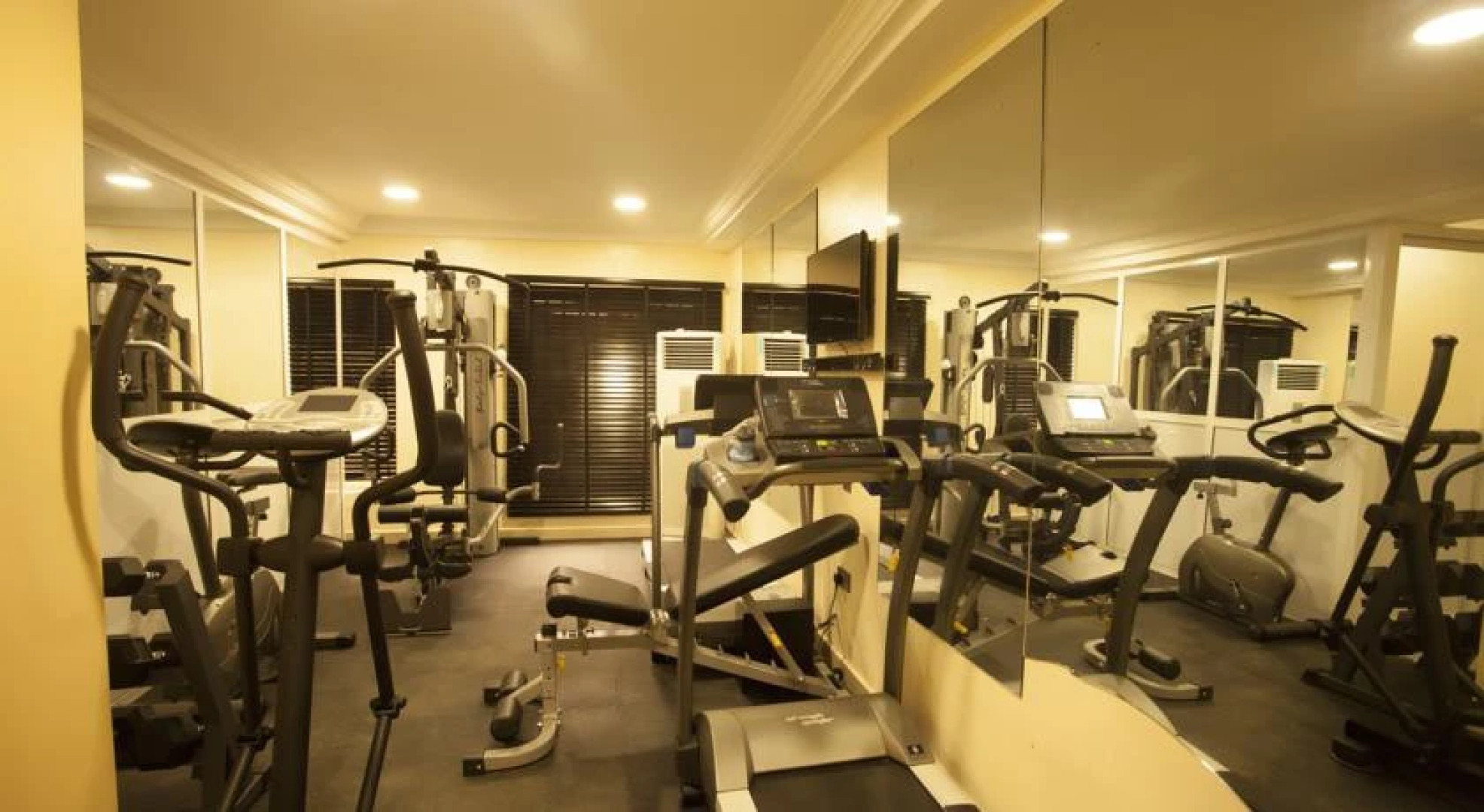 Le Paris Continental Hotel