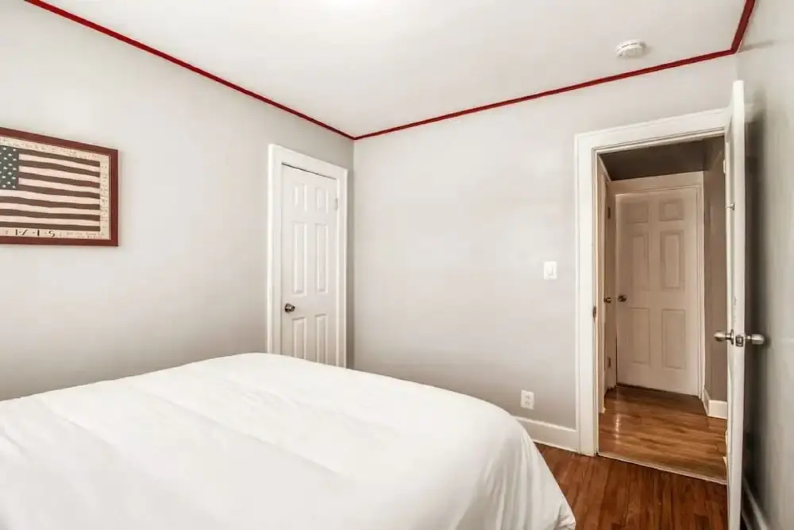 Automaniac Spot in the Heart of Pontiac 3 Beds 2 Baths