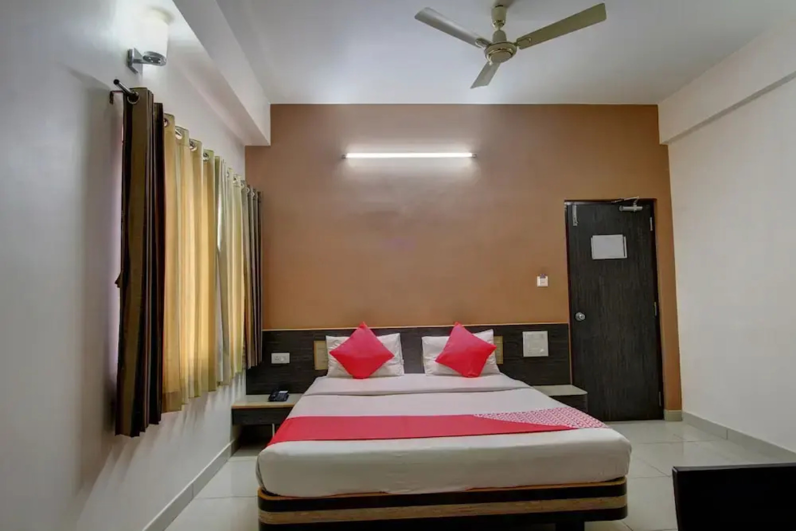 OYO 19957 Annapoorna Castle