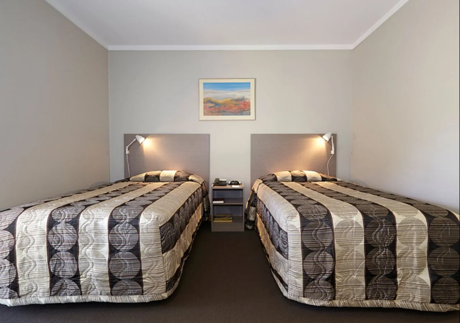 The Lodge Motel, Newman