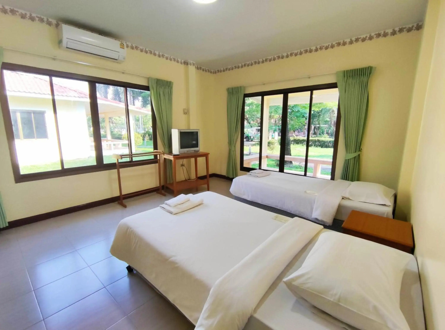 Thara Cholapruek Resort