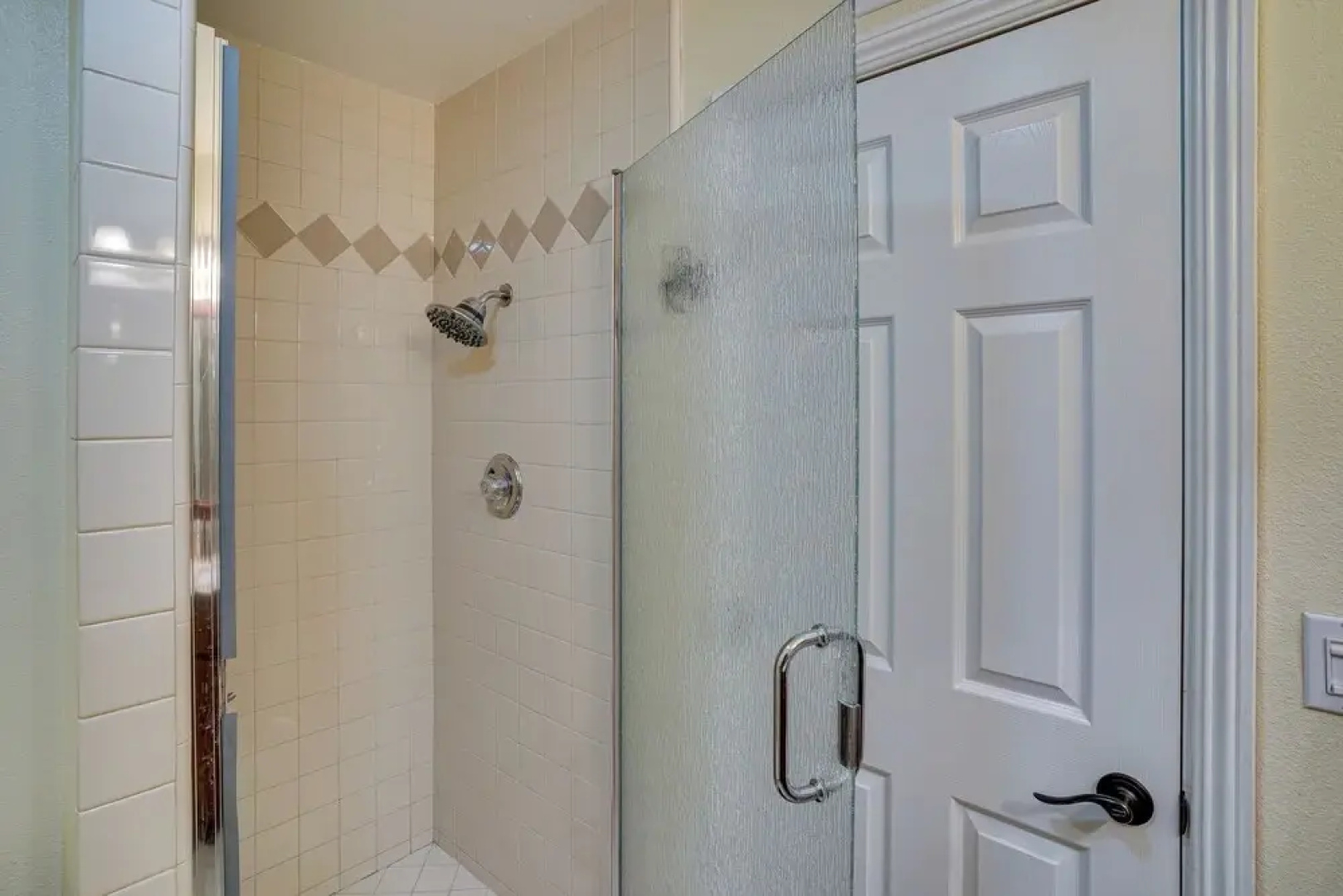 Santa Ana Home w/ Patio, 9 Mi to Disneyland!