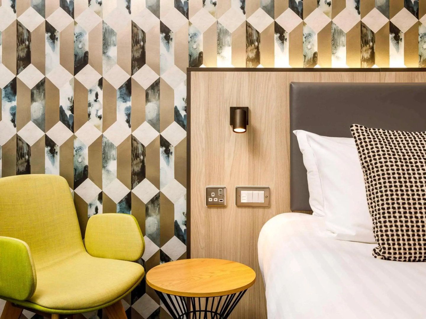 Mercure Newport Hotel