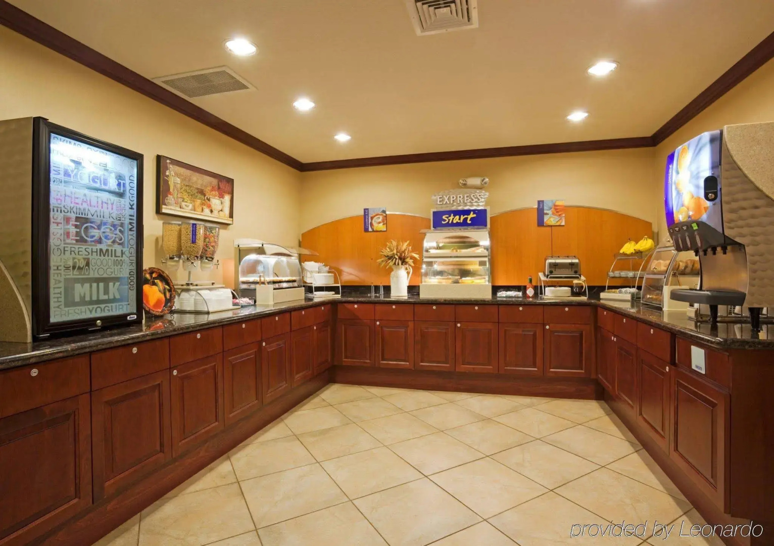 Holiday Inn Express & Suites Winona by IHG