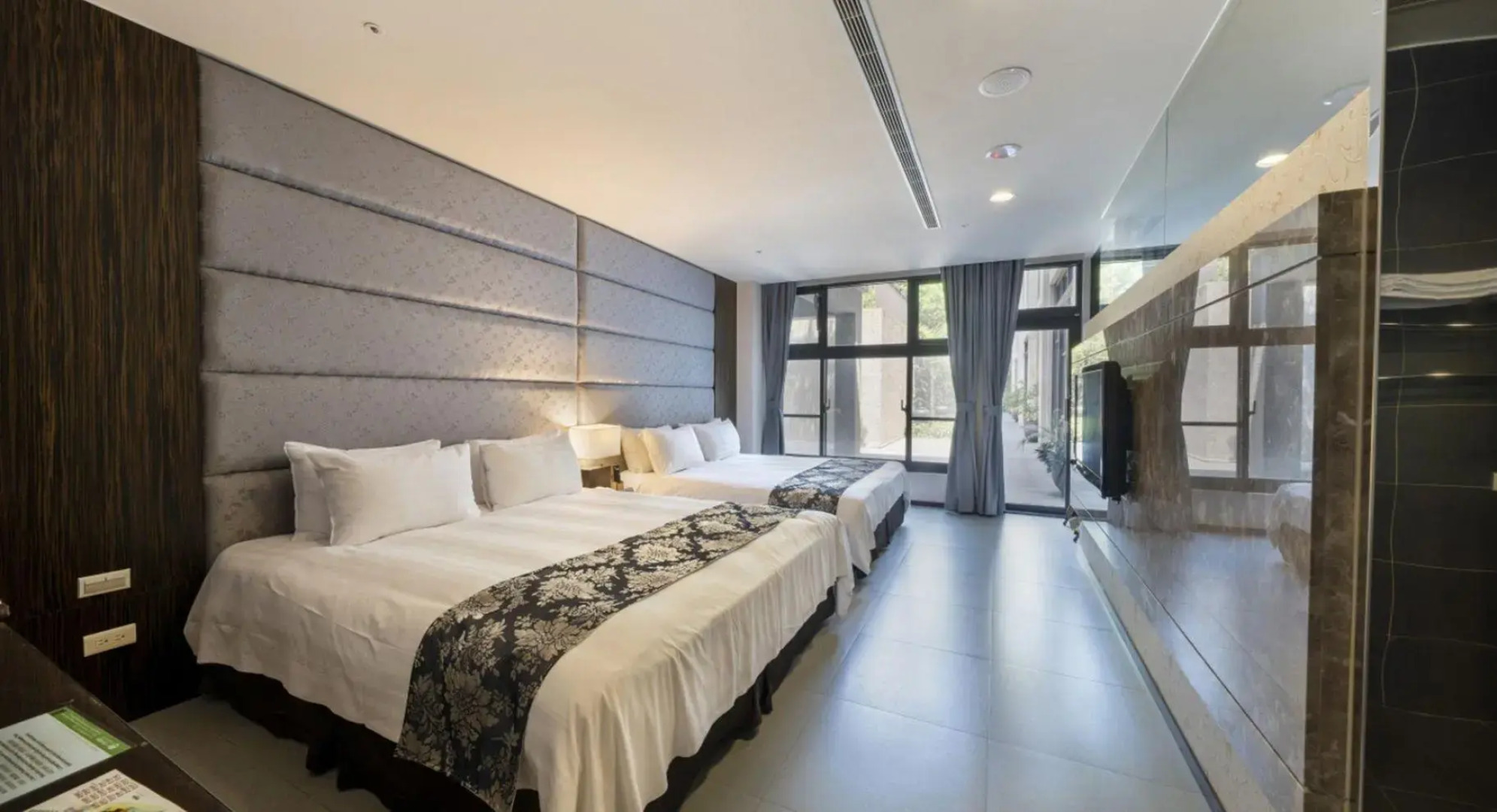 Tai Yi Red Maple Resort