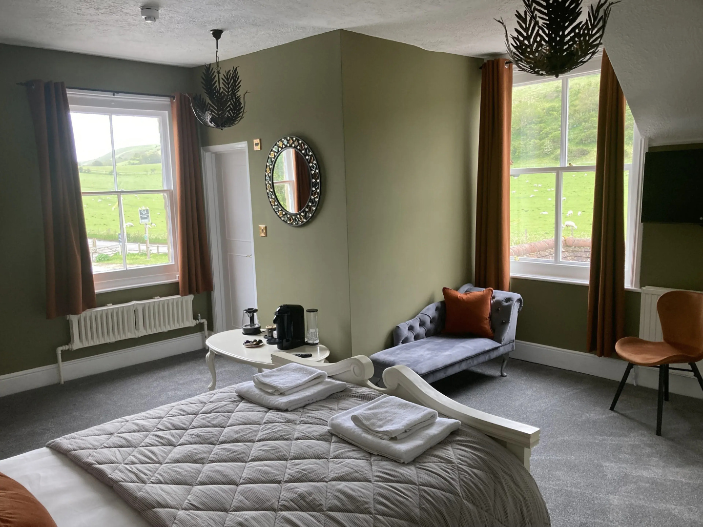 Tottington Manor