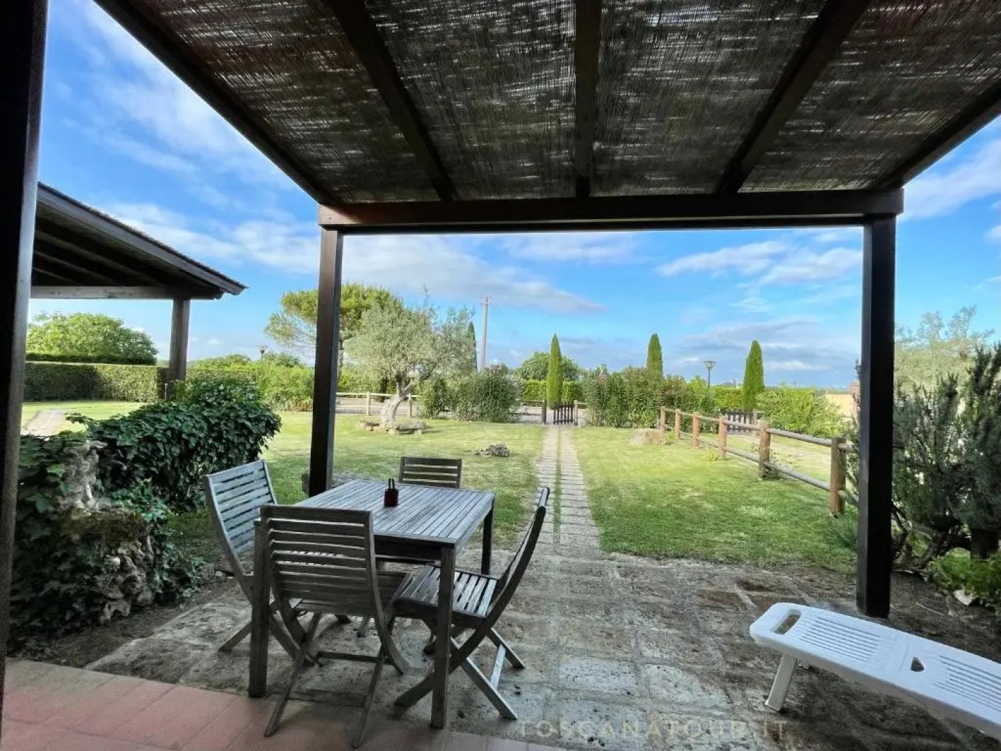 TOSCANA TOUR - small cottage with aircon, private terrace and garden - 2000m from the beach
