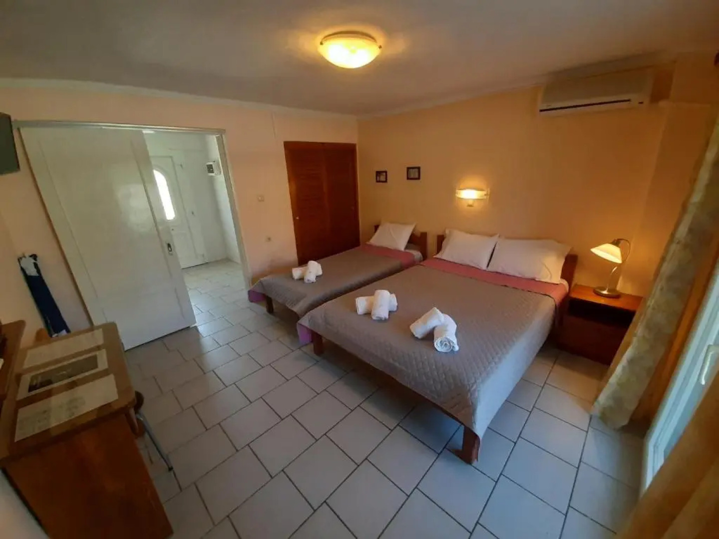 Theramvos Studios By Thomas