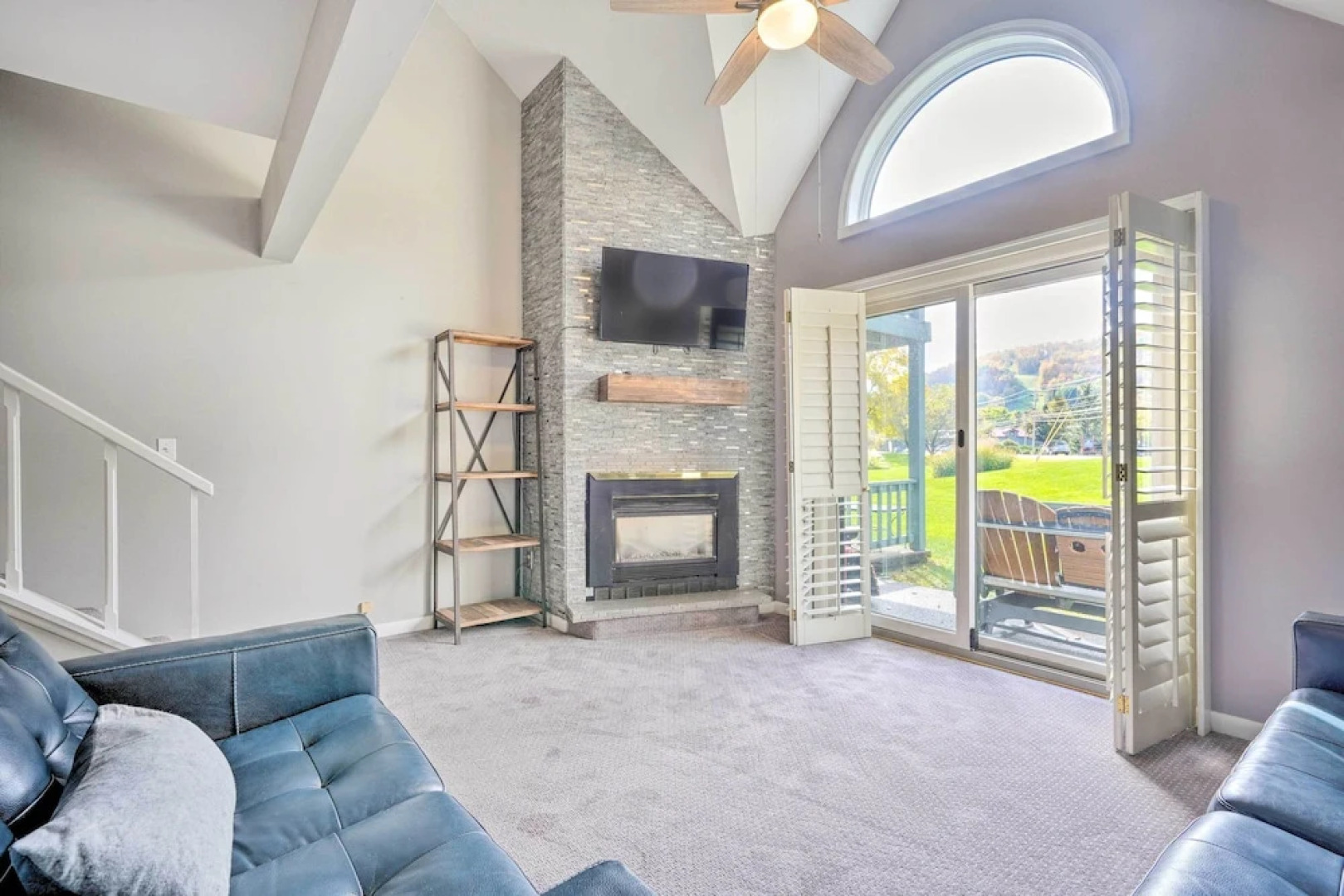 Ellicottville Townhome ~ Half Mi to Slopes!