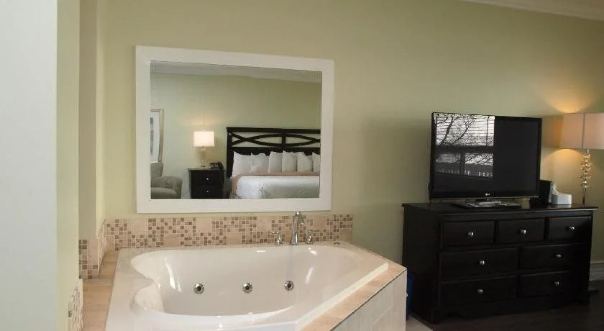 Sands on Golden Lake