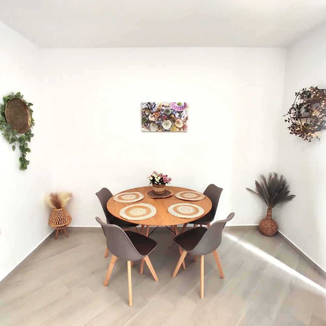 Modern Mykonos 2 Bd Aqua w shared Pool