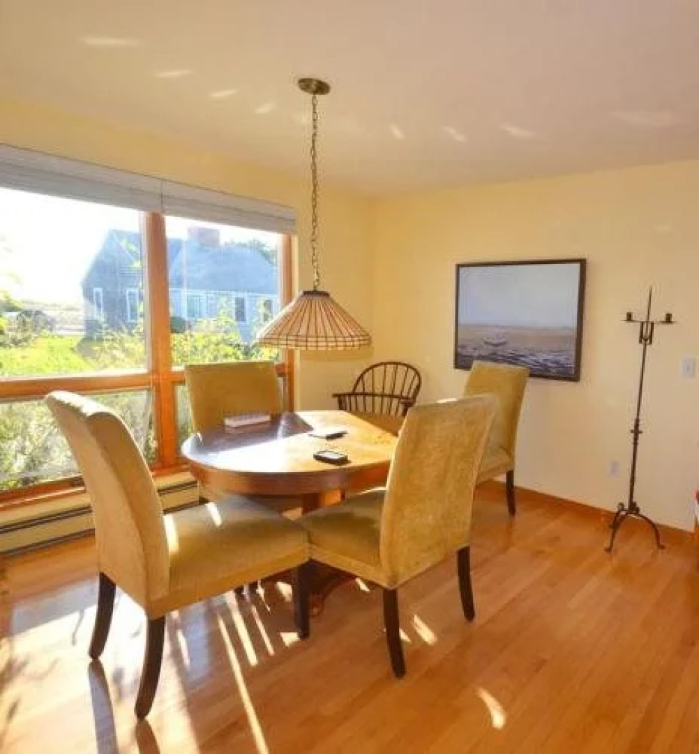 East Harbour Motel and Cottages