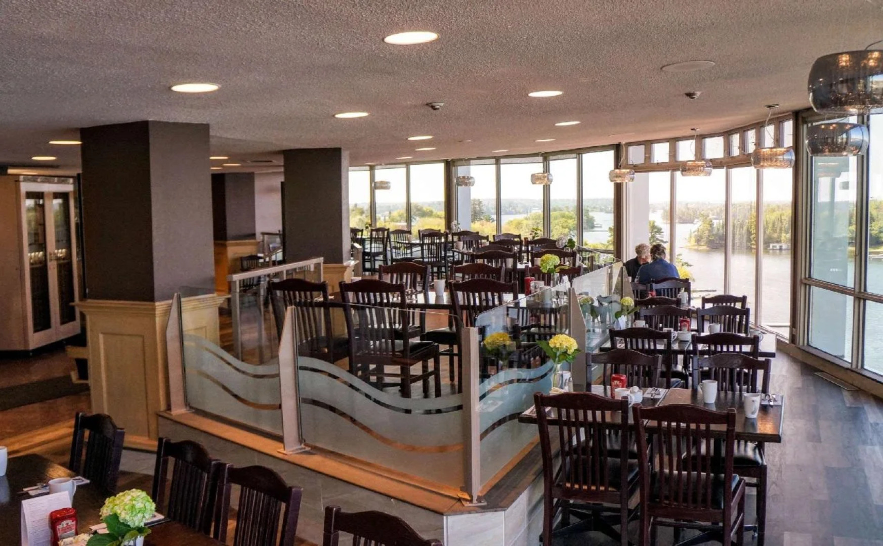 Clarion Lakeside Inn & Conference Centre