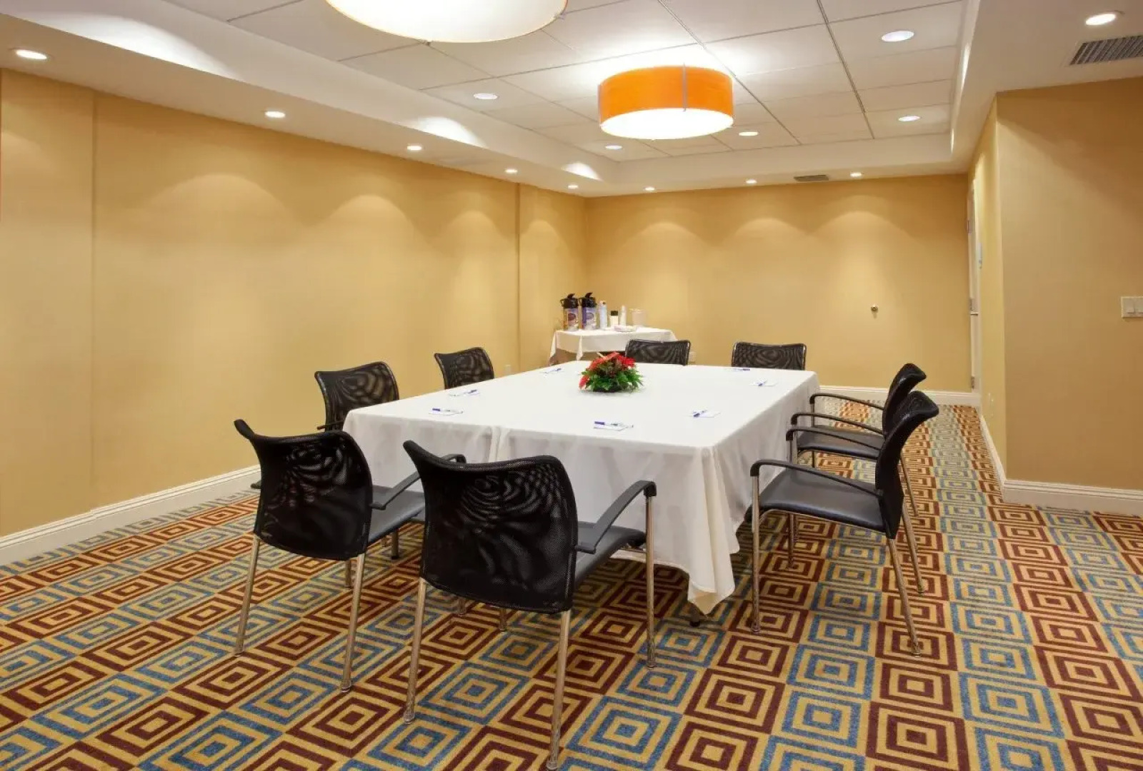 Holiday Inn Express Hotel & Suites Santa Cruz by IHG