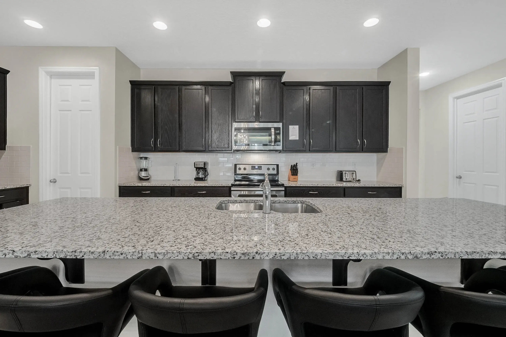 9 Bedrooms / 6.5 Bathrooms / Solara (9028 FK), Kissimmee, US