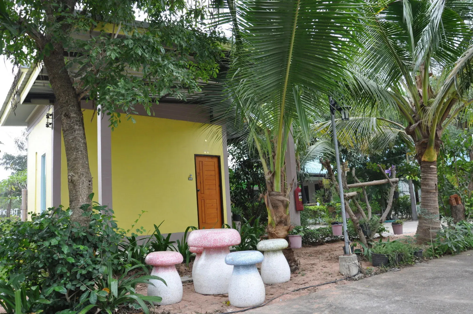 Feel Good Resort