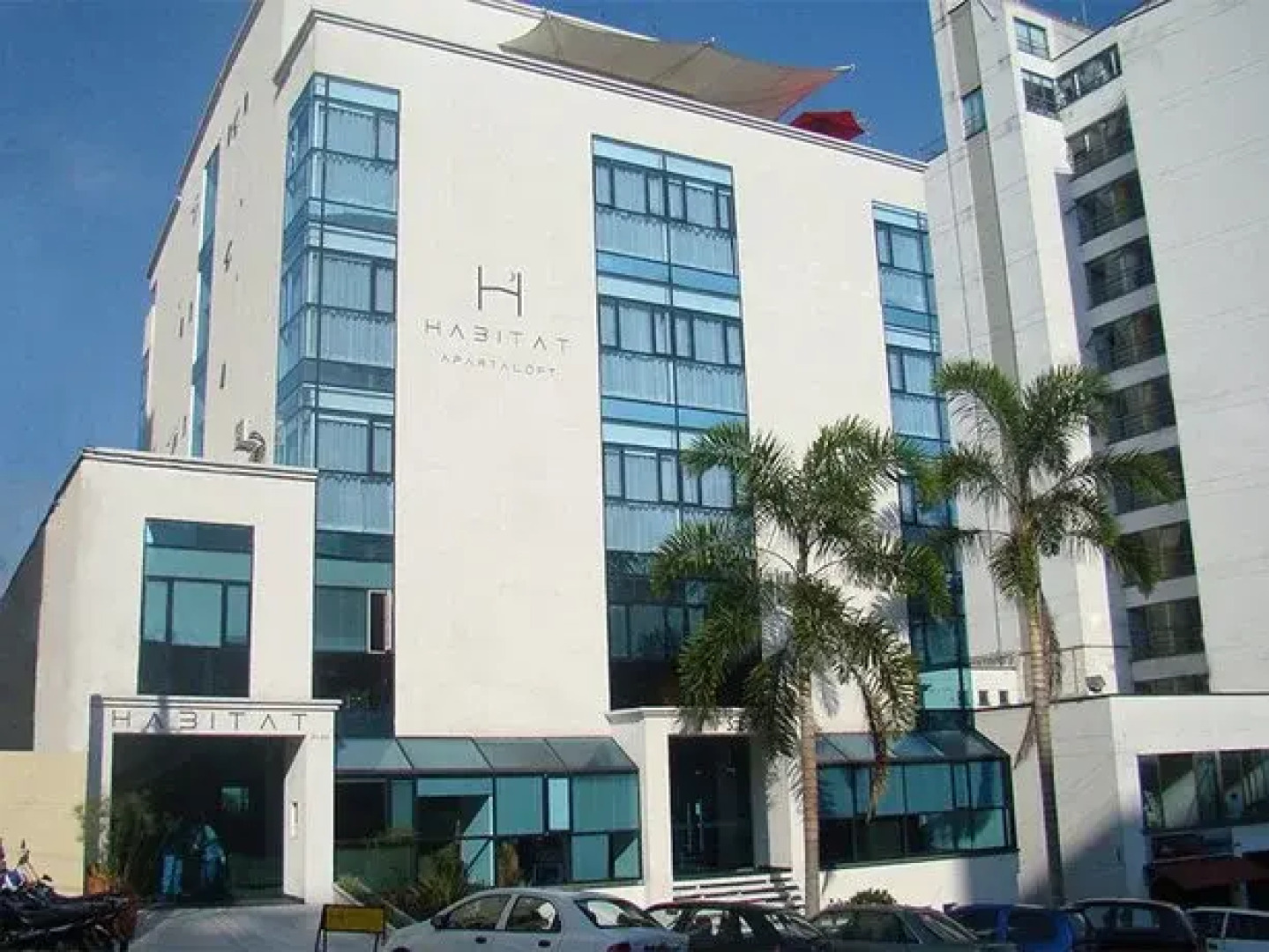 Hábitat Suites Hotel