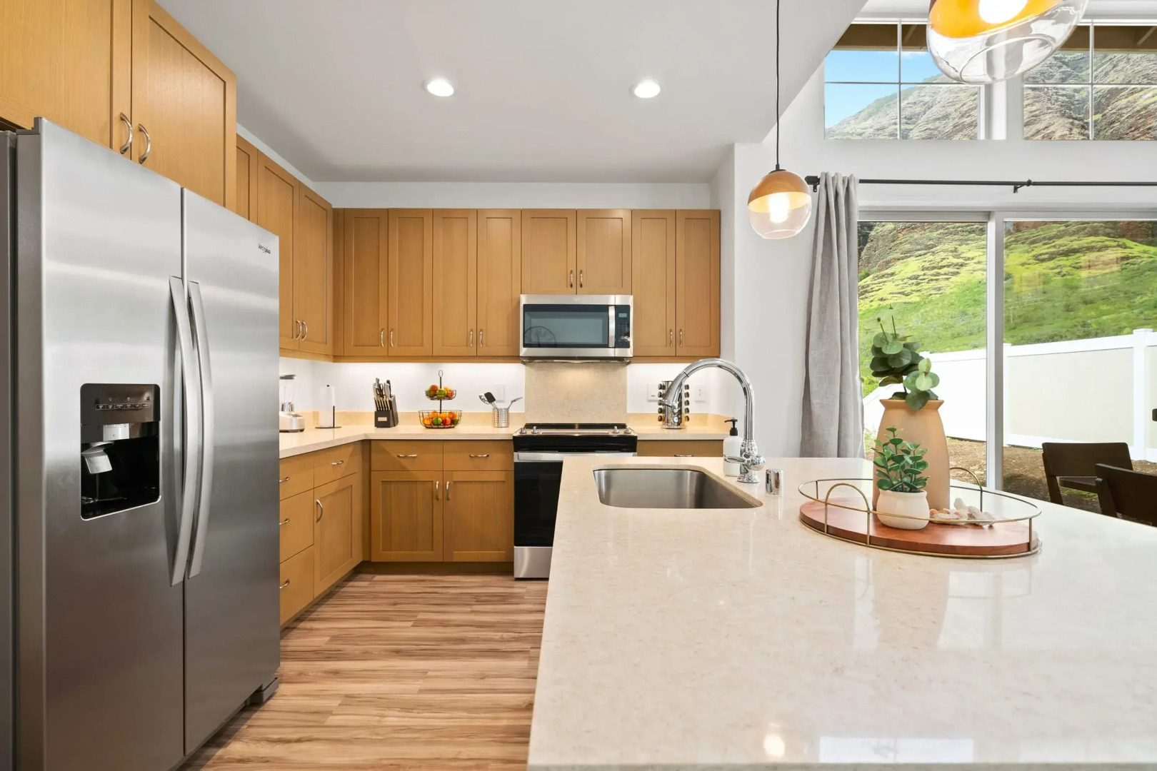 Mauna View by Avantstay 10min to Beach, Backyard