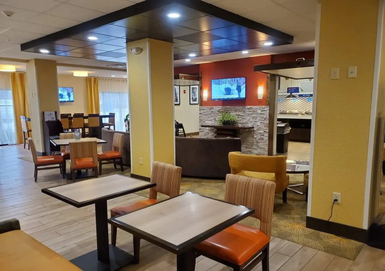 Holiday Inn Express & Suites Sandusky by IHG