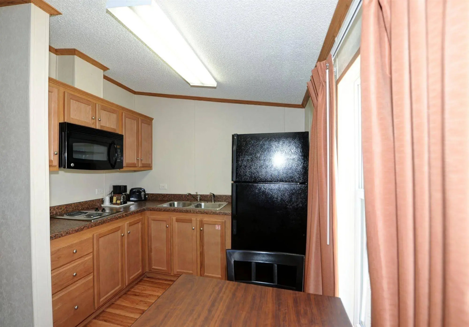 InstaLodge Hotel and Suites Cotulla