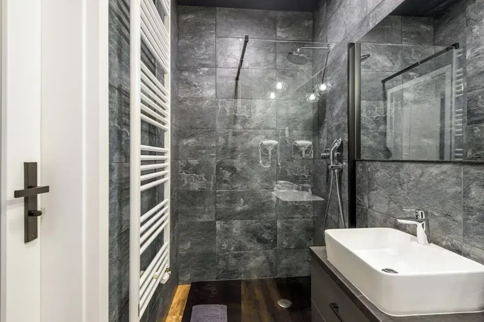 Manhattan by Kairos Apartments