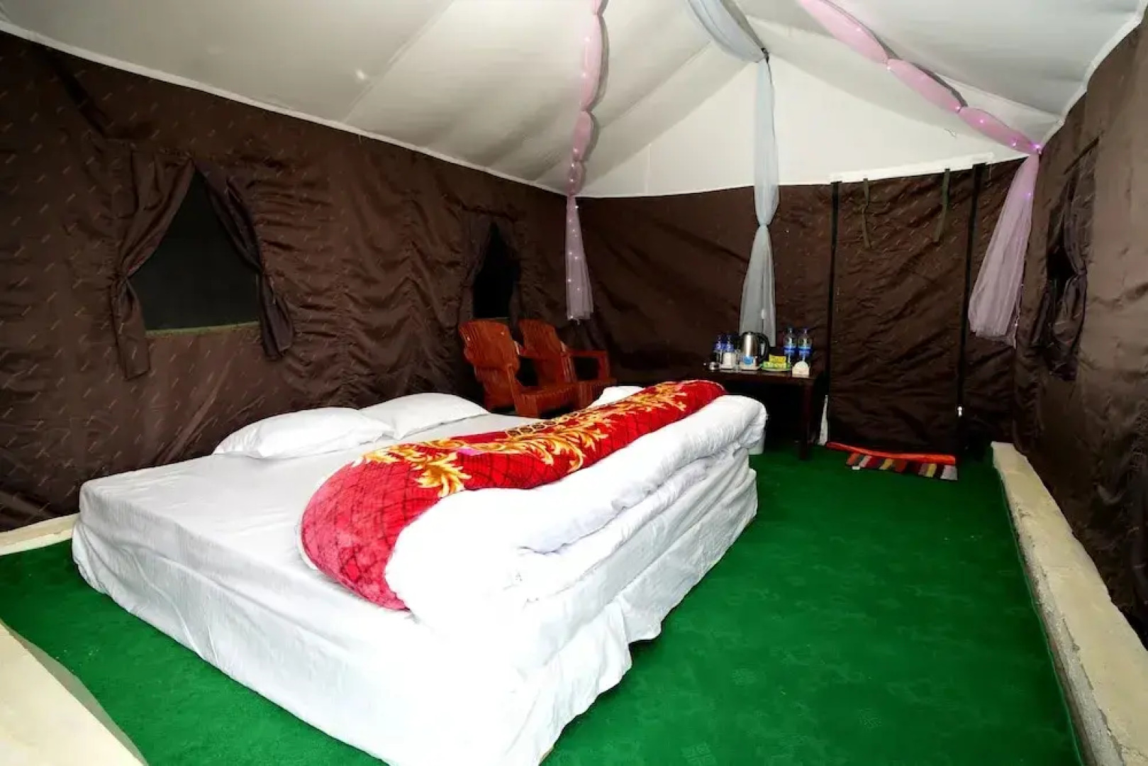 Mystery Hills Resort