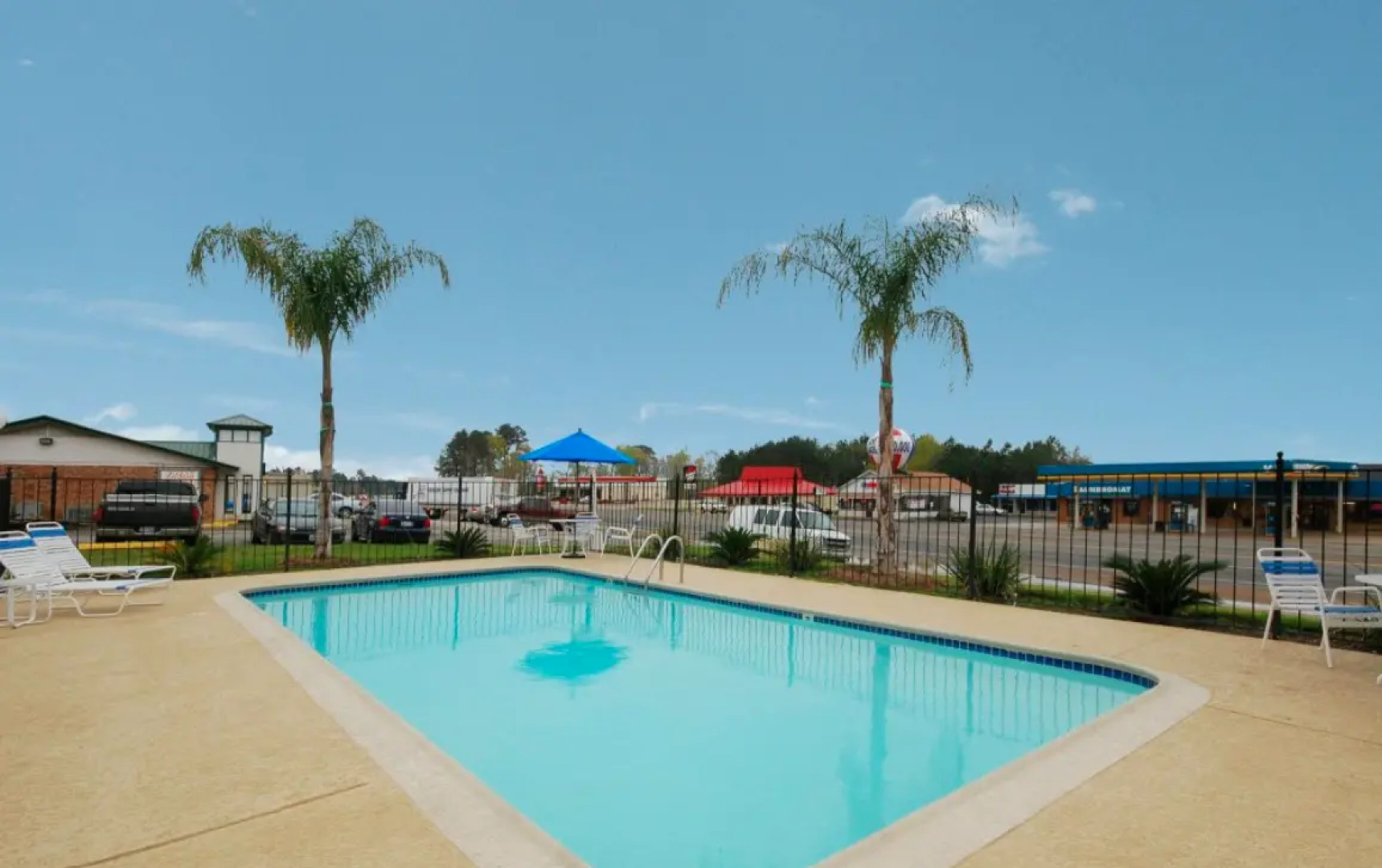 Xecutive Inn and Suites