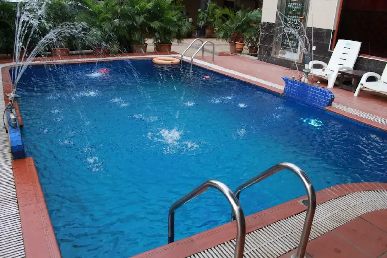 Ai-Royal Hotel & Suites