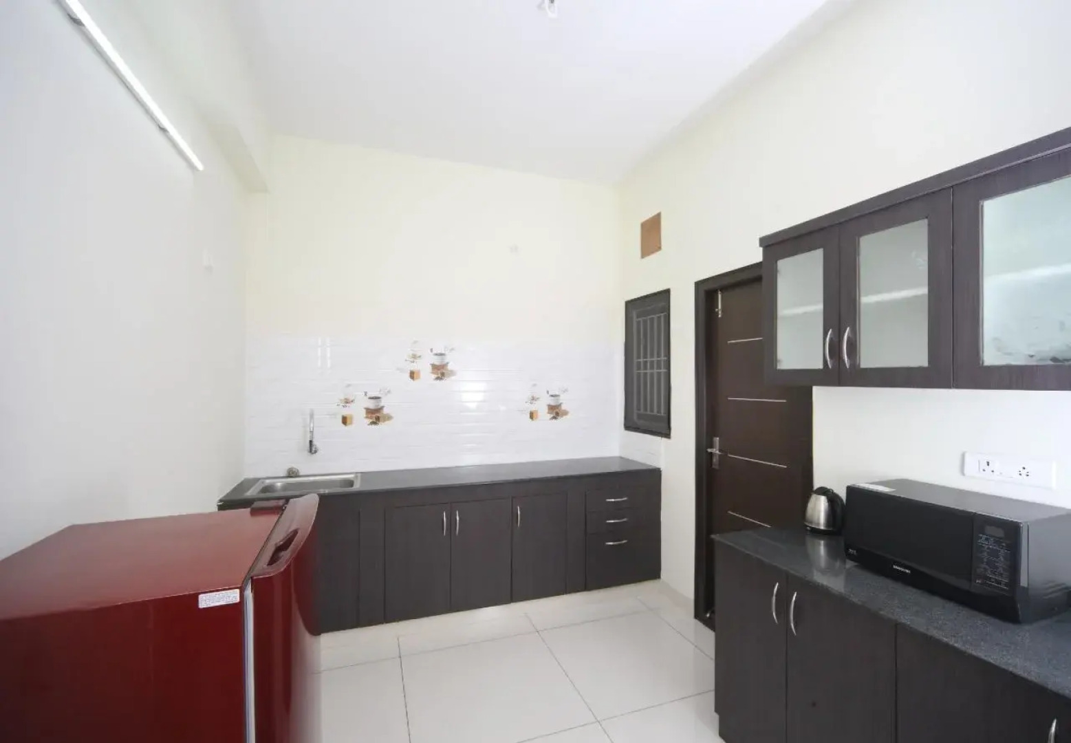 The Lawns By OYO Rooms