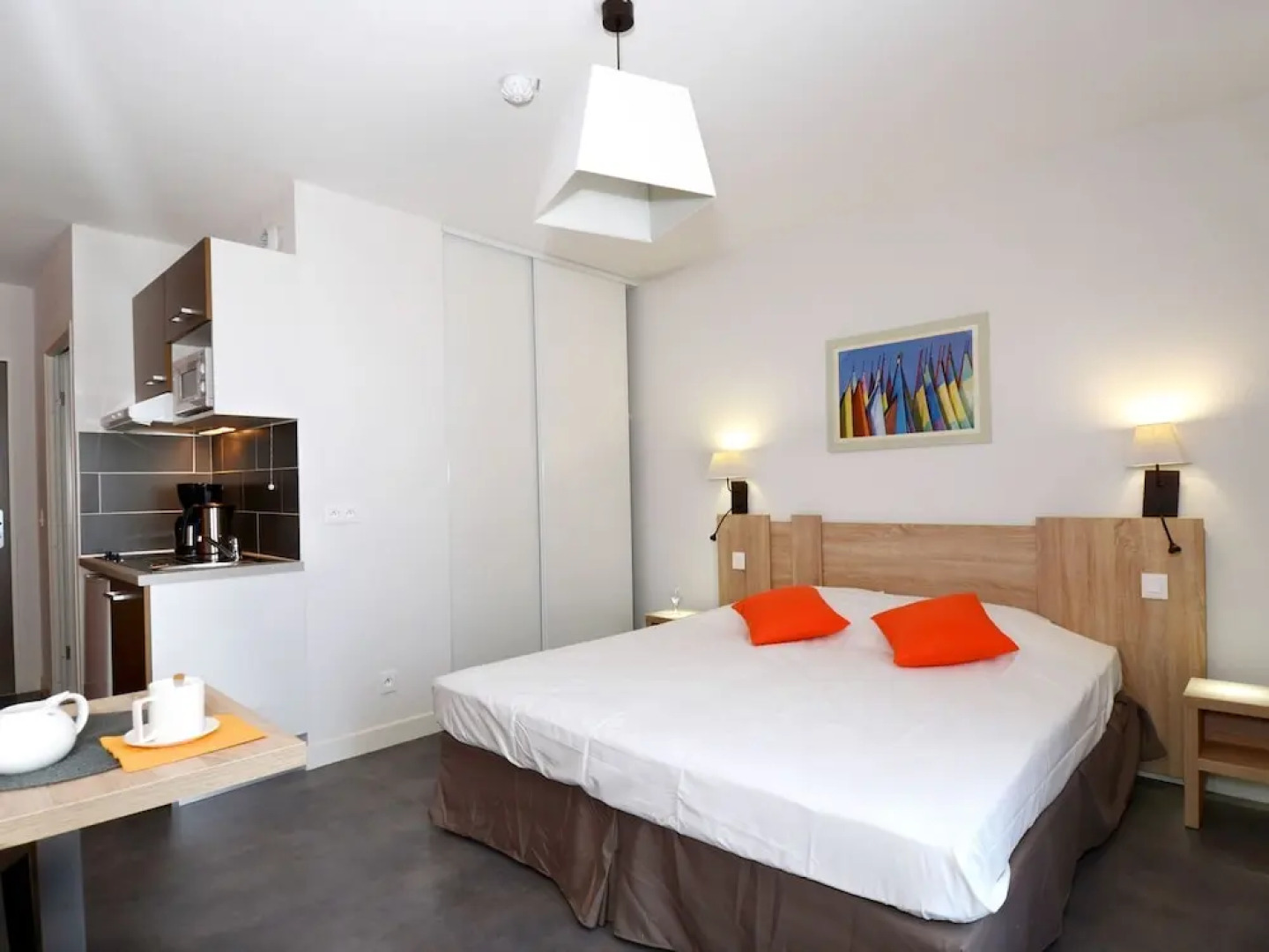 Modern Studio Apartment Located Just 600 m. From the Beach