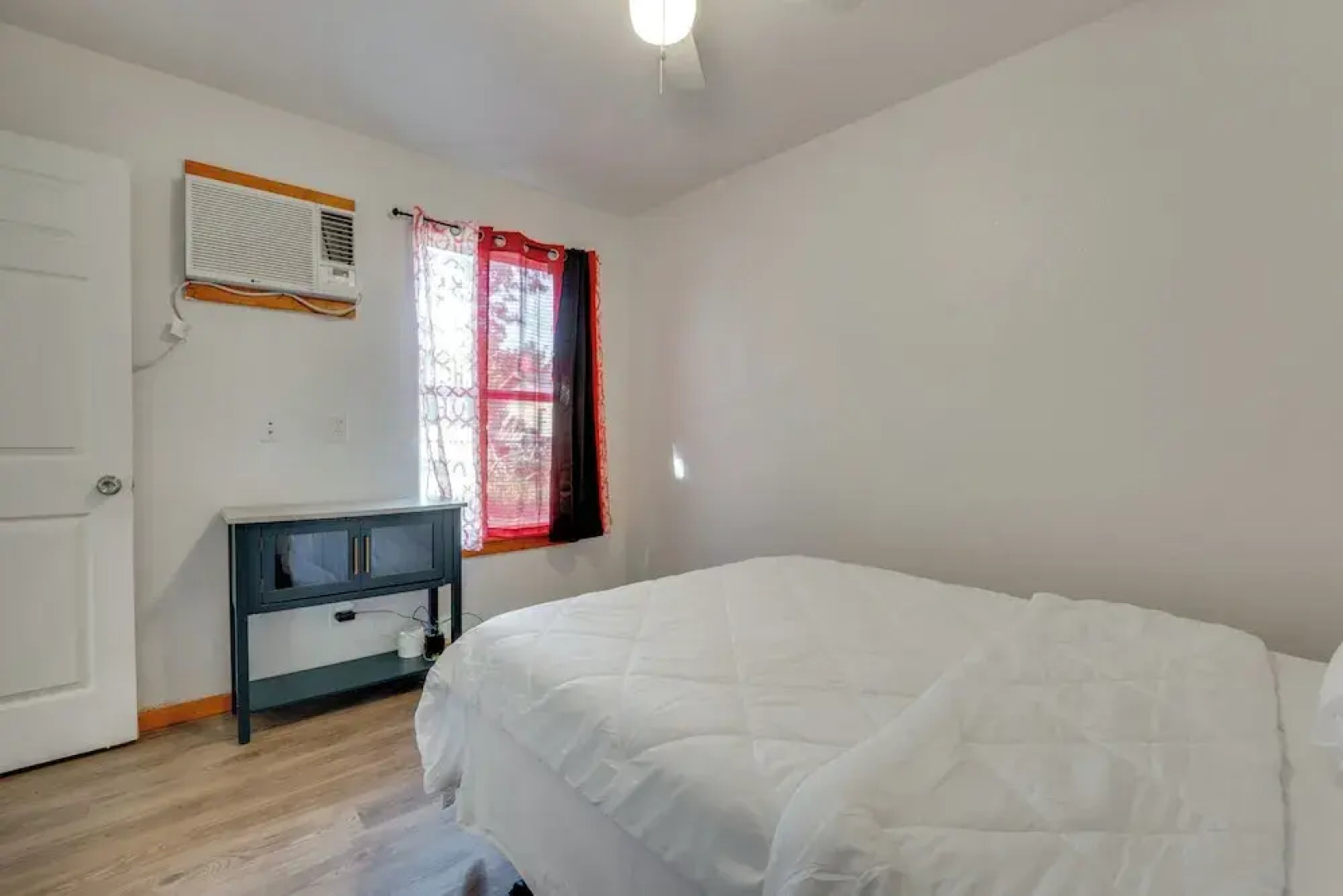 < 1 Mi to Main St: Quiet Home w/ Yard in Stockdale