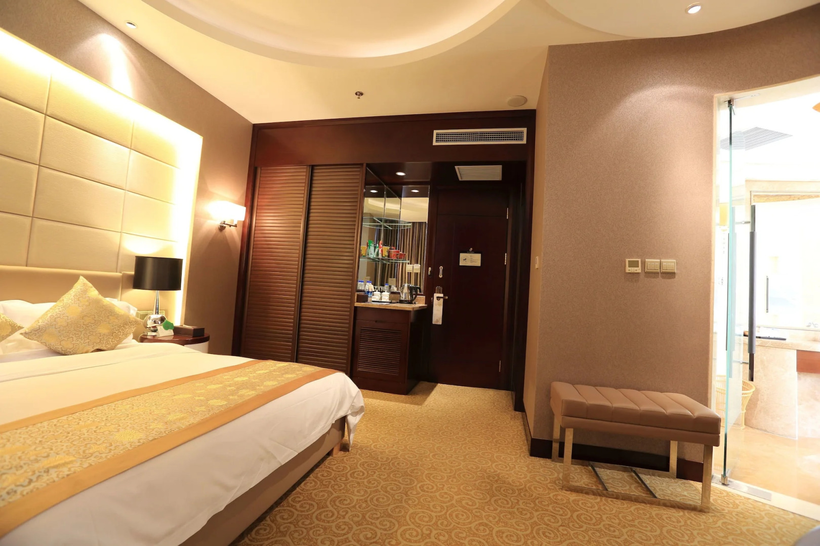 Jin Jiang Golden Mountain International Hotel