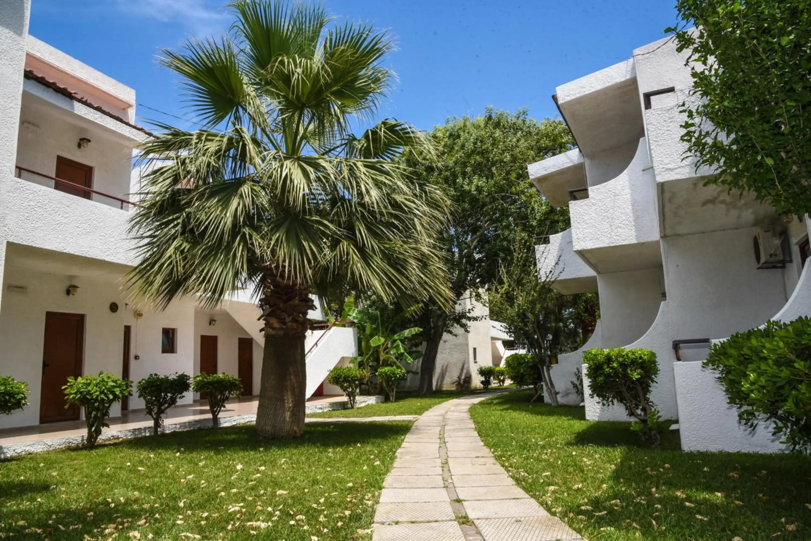 Vallian Village Hotel