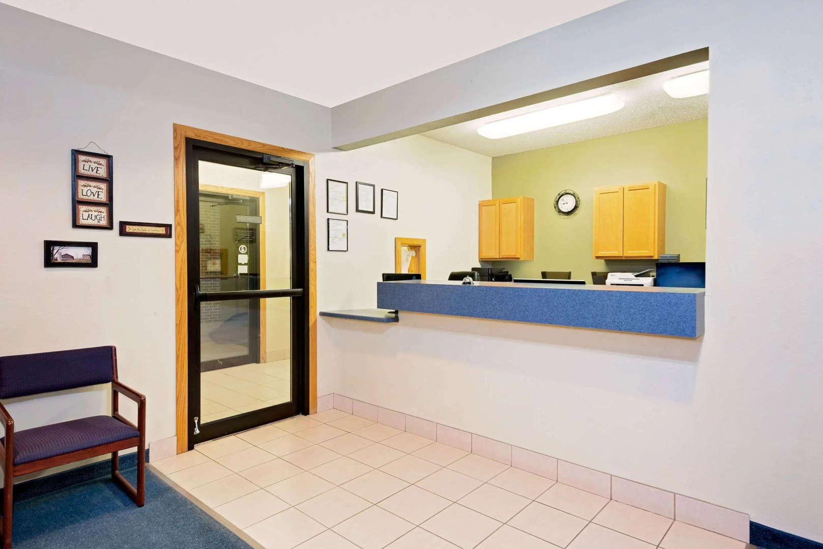 Super 8 by Wyndham Emmetsburg