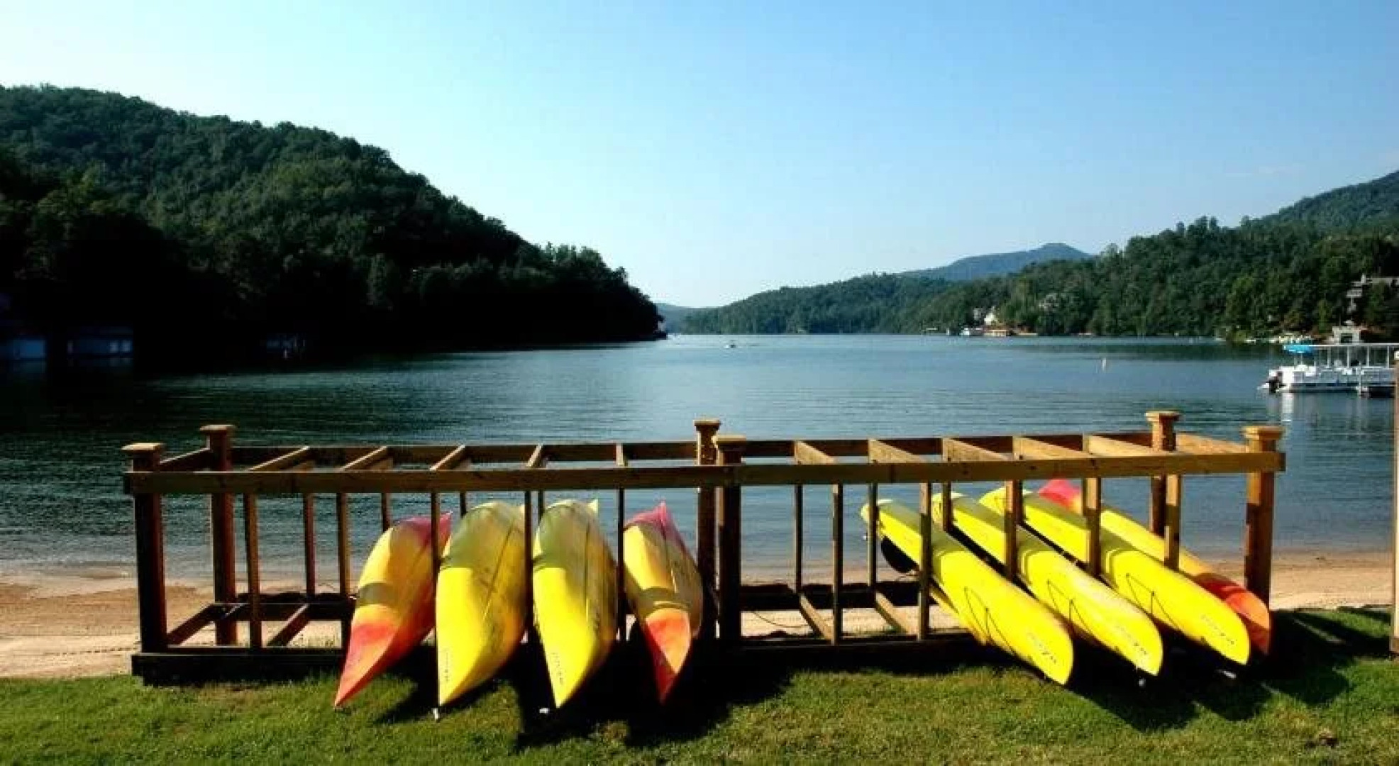 Rumbling Bald Resort