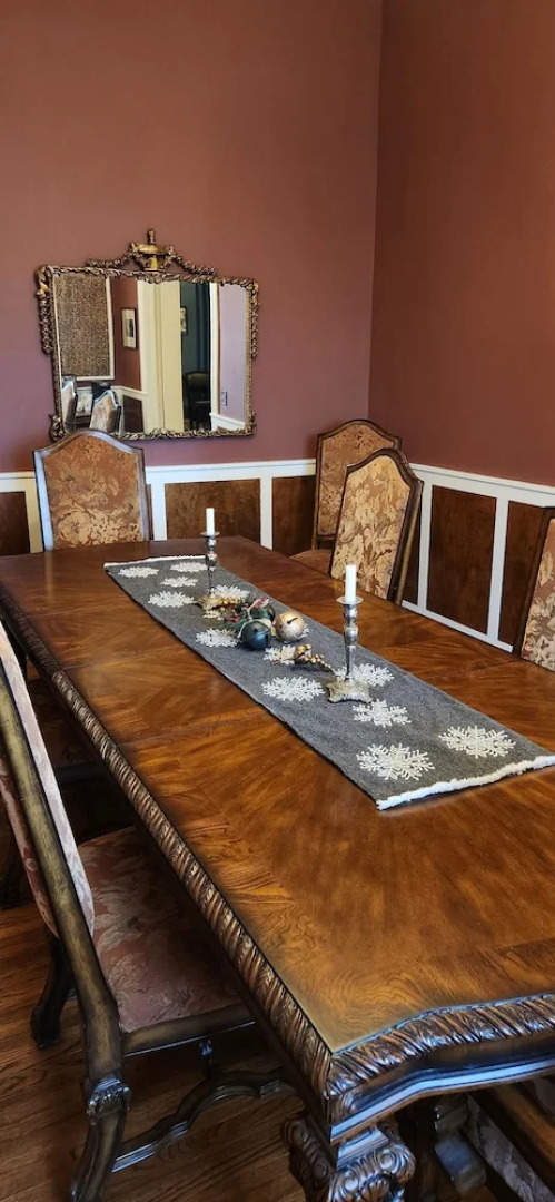 Oaklawn Inn LLC