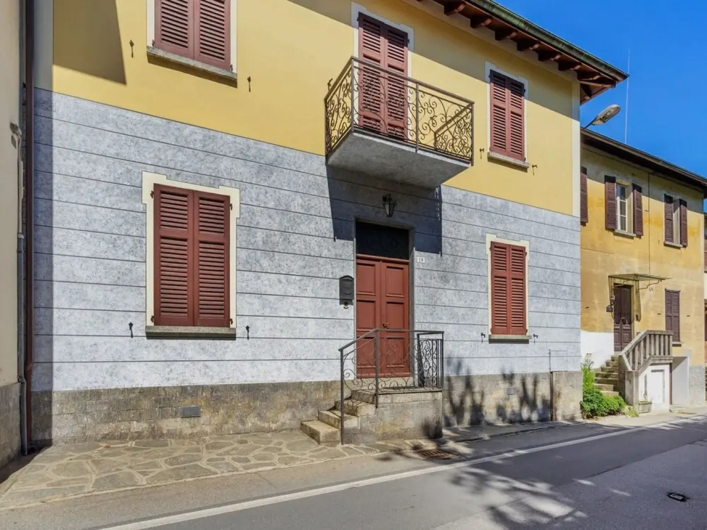 Quaint Holiday Home in Meina with Garden