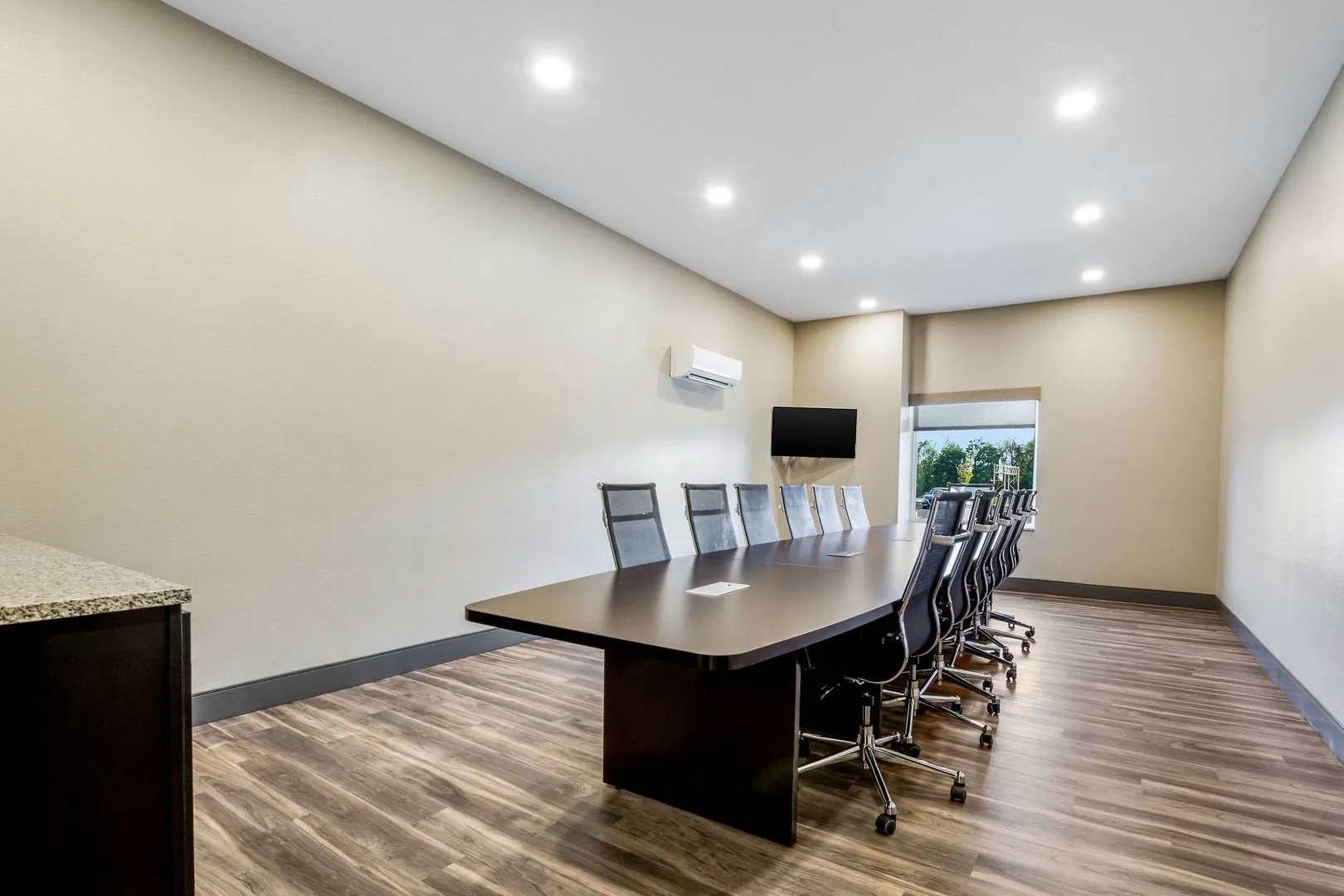 MainStay Suites Winfield - Teays Valley
