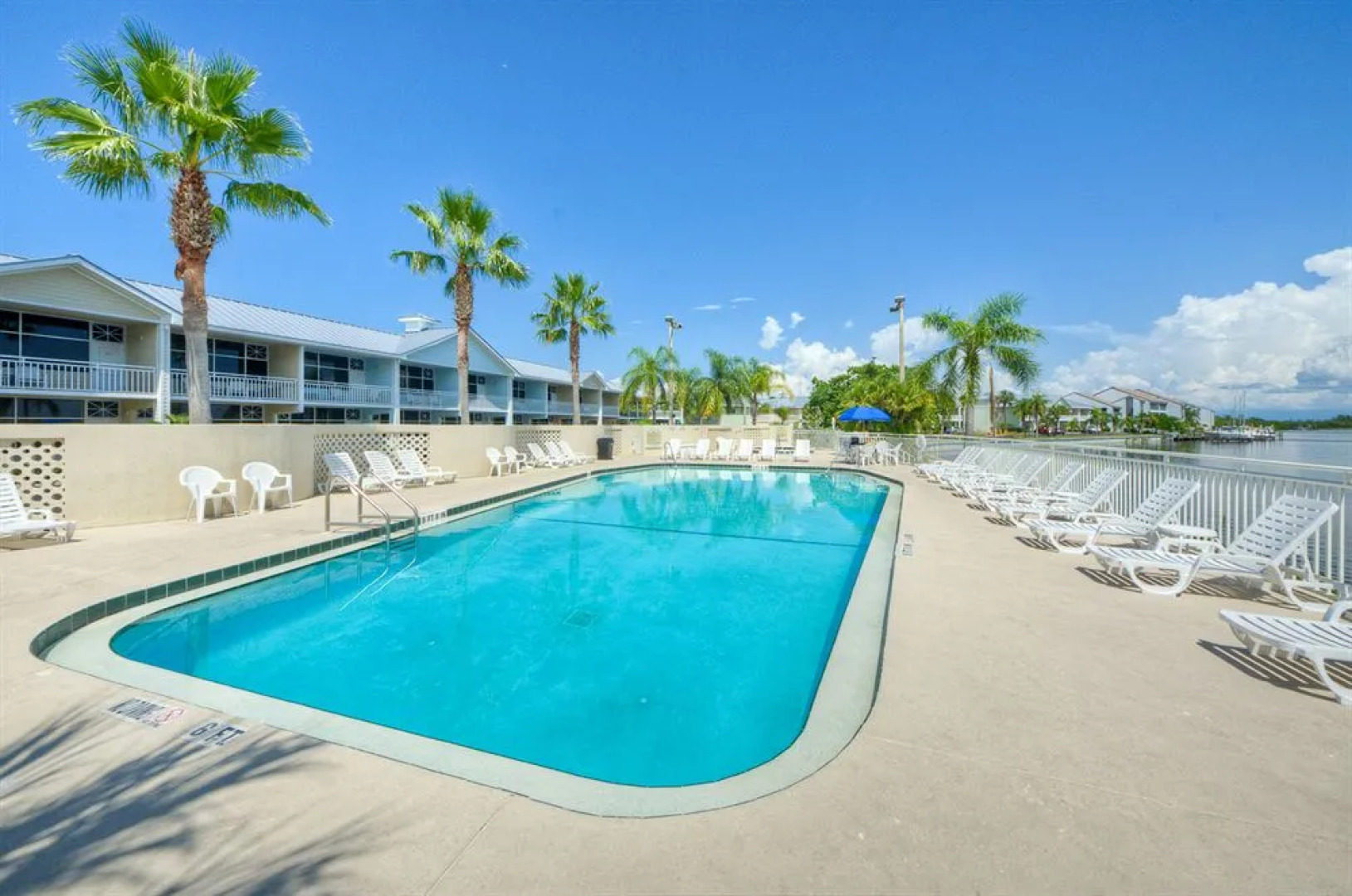 Harborside Suites at Little Harbor