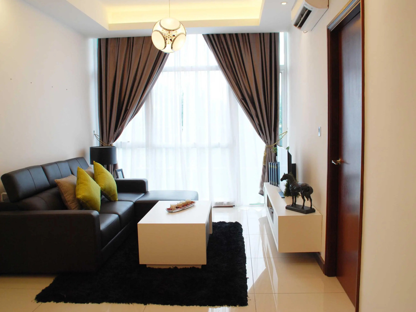 Paragon Serviced Suites @ Straits View