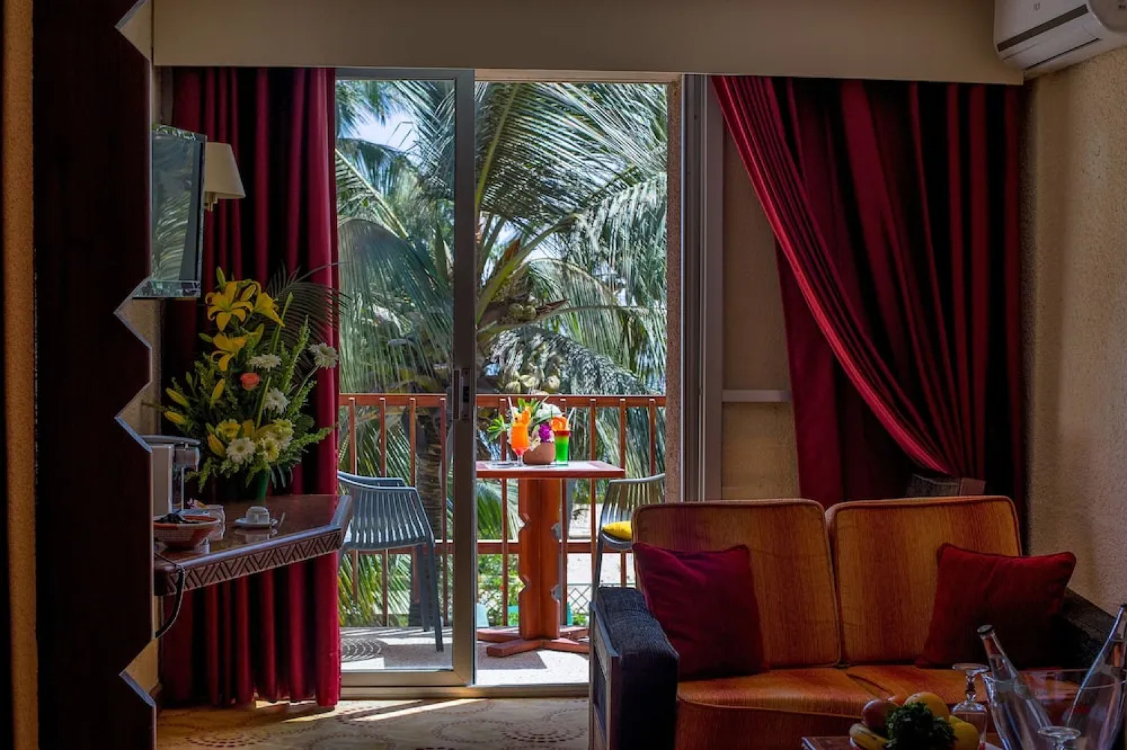 Hotel Jardin Savana